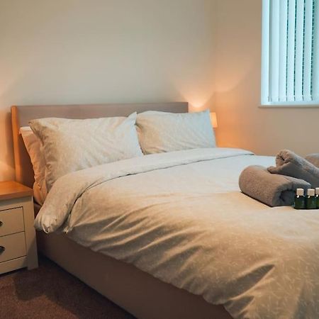 Modern 2 Bed Apartment Near City Centre 切姆 外观 照片